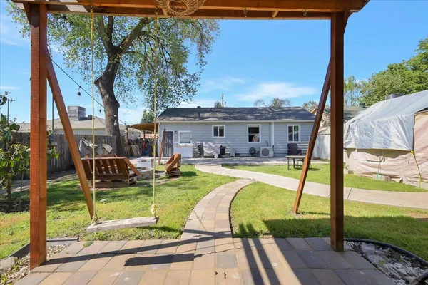 $300,000 | 72 Main Street, Yuba City, CA 95991