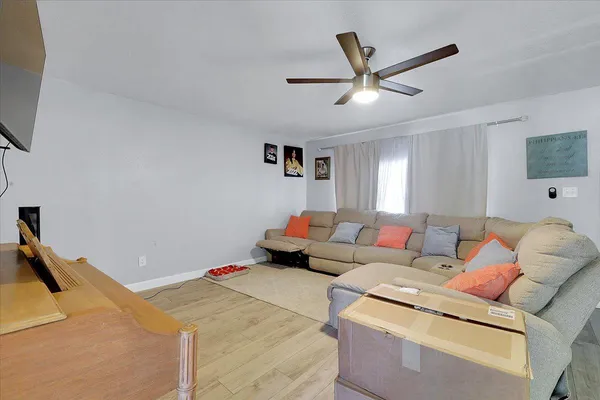 $300,000 | 72 Main Street, Yuba City, CA 95991