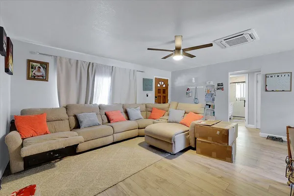 $300,000 | 72 Main Street, Yuba City, CA 95991