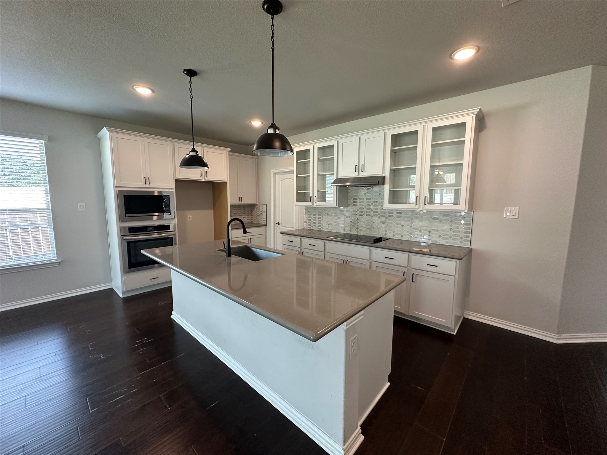 1002 Ridge Runner Drive Georgetown, TX 78628 - Photo 8 of 25 Kitchen