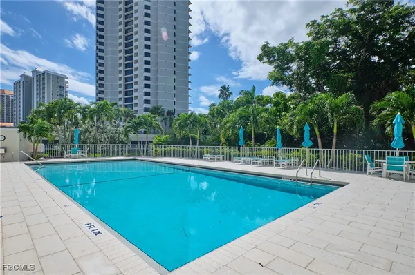 $14,000 | 5550 Heron Point Drive, Unit 1601, Naples, FL 34108