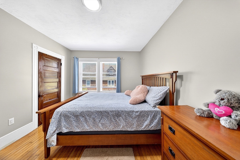710 High Street Fall River, MA 02720 - Photo 24 of 37