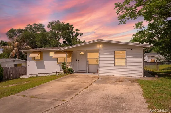 $162,000 | 13 East Lemon Street, Beverly Hills, FL 34465