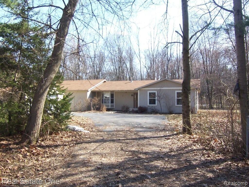 4493 Clifford Road Brighton, MI 48116 - Photo 2 of 22 Front Exterior