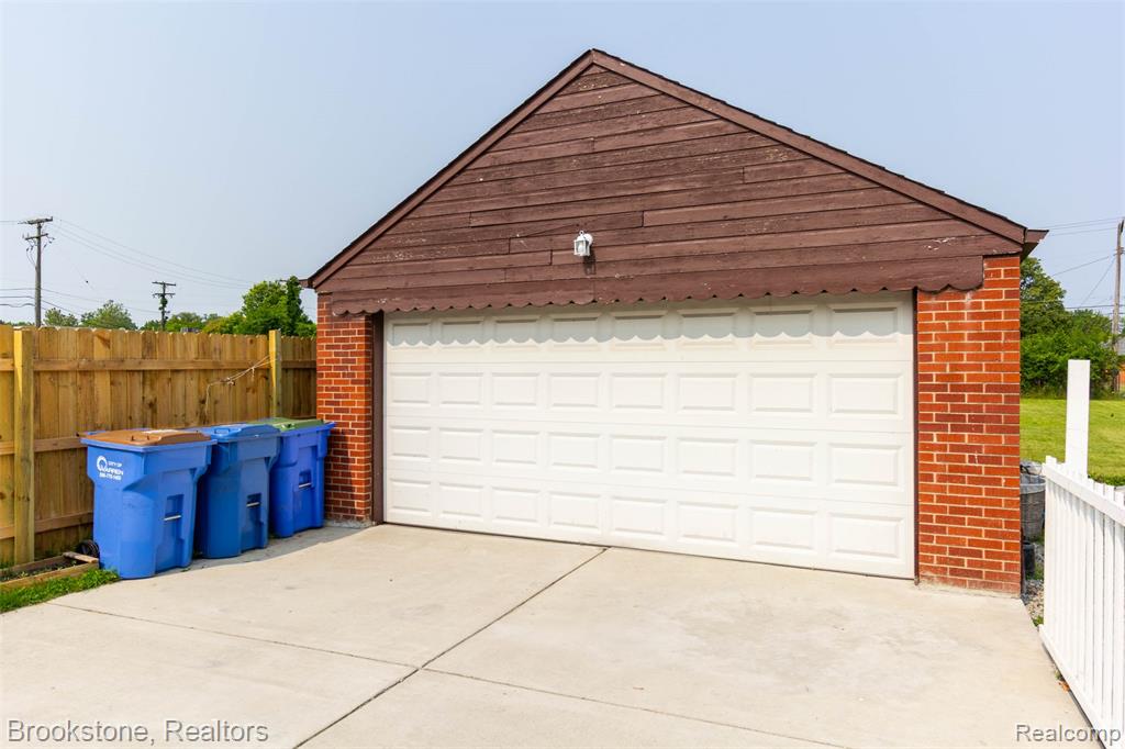 20811 Doepfer Road Warren, MI 48091 - Photo 24 of 26