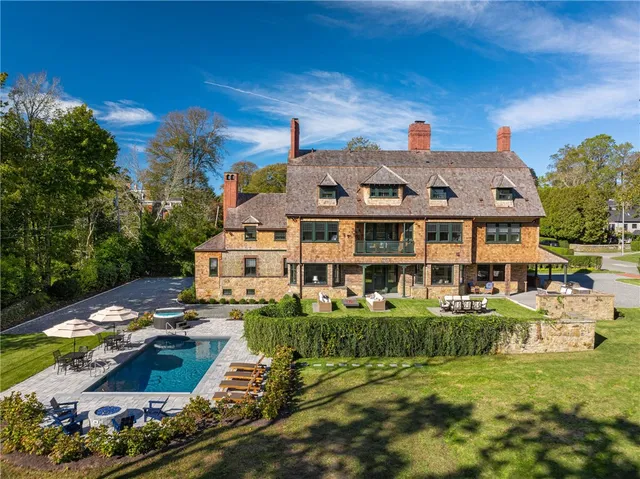 $8,250,000 | 7 Red Cross Avenue, Newport, RI 02840