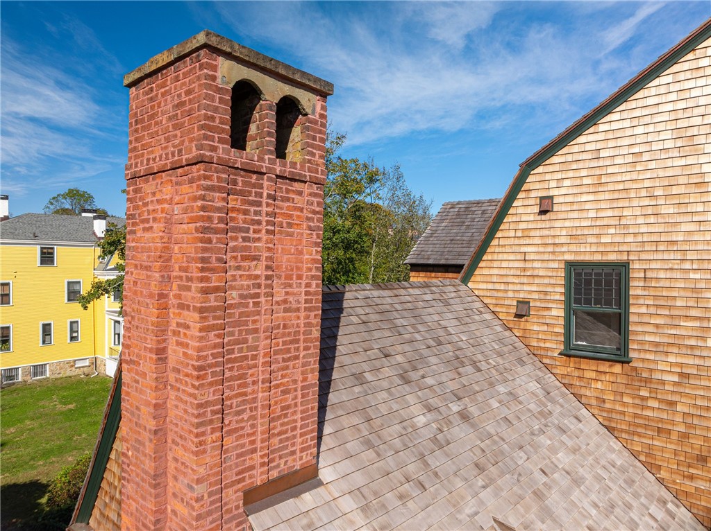 7 Red Cross Avenue Newport, RI 02840 - Photo 11 of 48