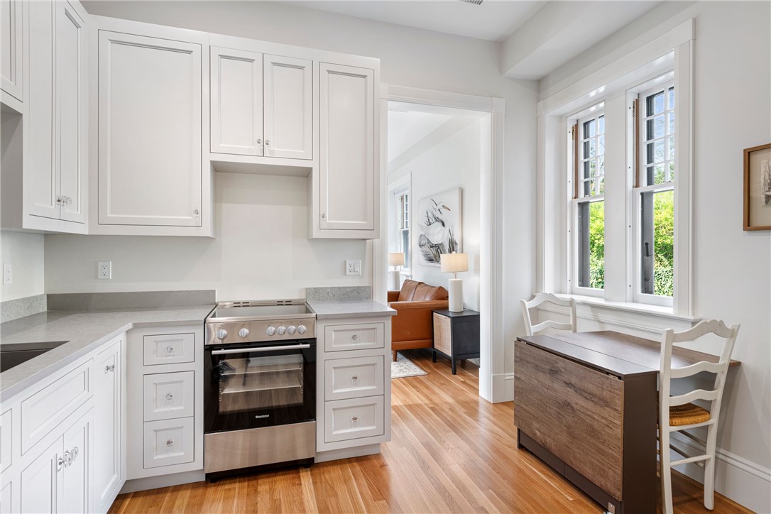 7 Red Cross Avenue Newport, RI 02840 - Photo 21 of 48