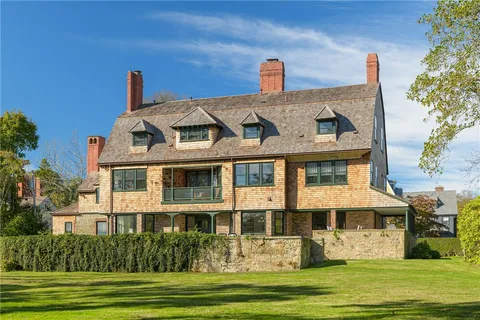 $8,250,000 | 7 Red Cross Avenue, Newport, RI 02840