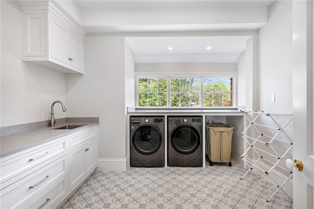 7 Red Cross Avenue Newport, RI 02840 - Photo 32 of 48