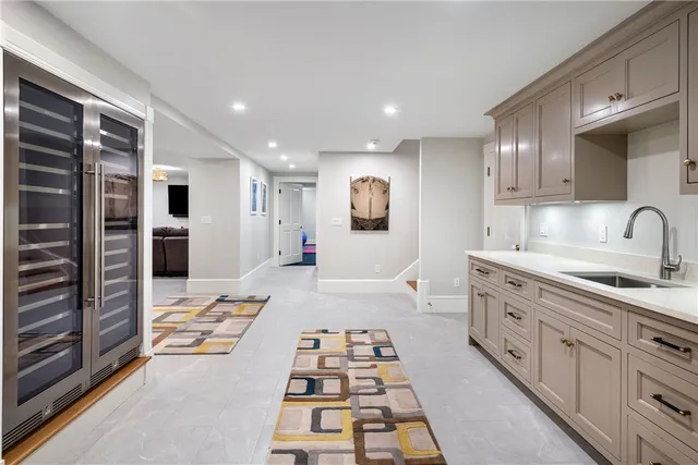 $8,250,000 | 7 Red Cross Avenue, Newport, RI 02840