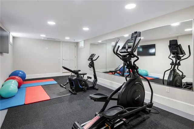 $8,250,000 | 7 Red Cross Avenue, Newport, RI 02840