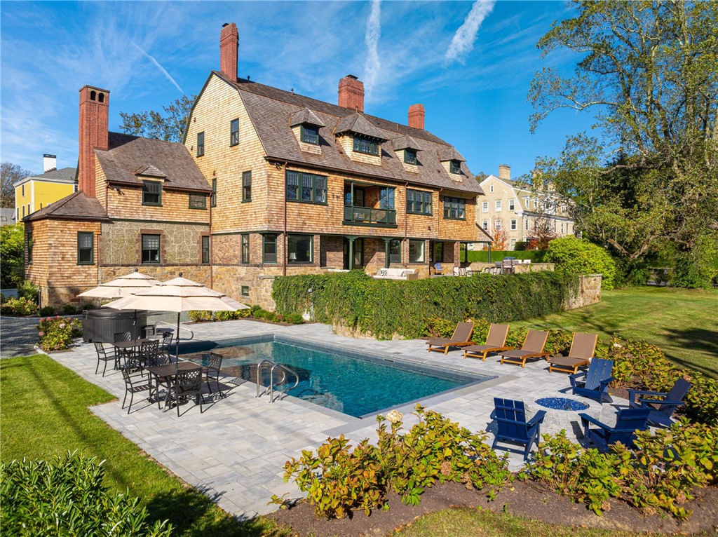 7 Red Cross Avenue Newport, RI 02840 - Photo 43 of 48