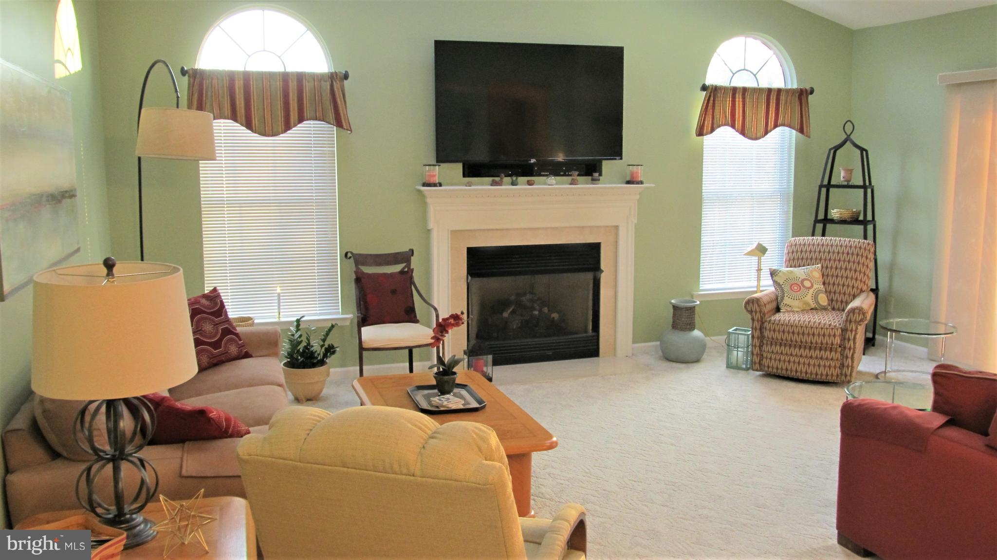 117 Kingbrook Road Linthicum, MD 21090 - Photo 8 of 33 Inviting family room with gas fireplace!
