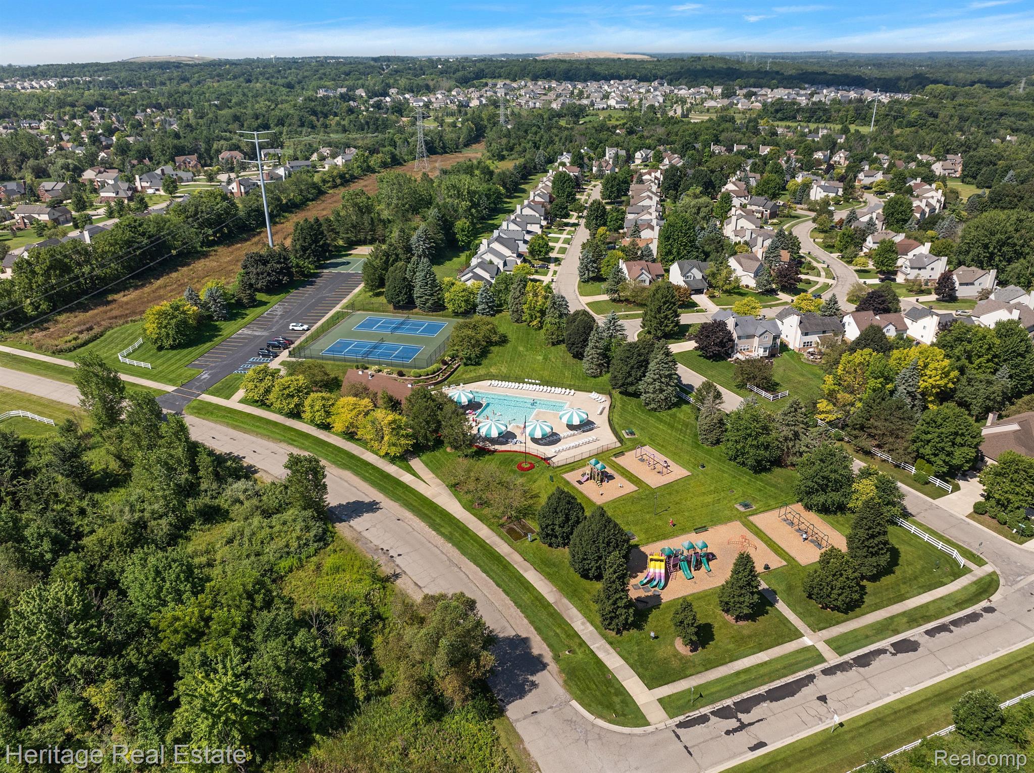 3647 Normandy Court Rochester, MI 48306 - Photo 14 of 55 Gallery Image 14