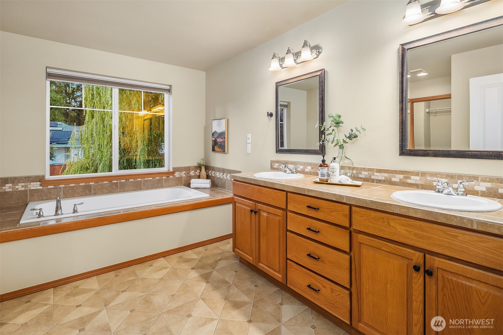 8718 200th Street Southwest Edmonds, WA 98026 - Photo 19 of 38 Gallery Image 19