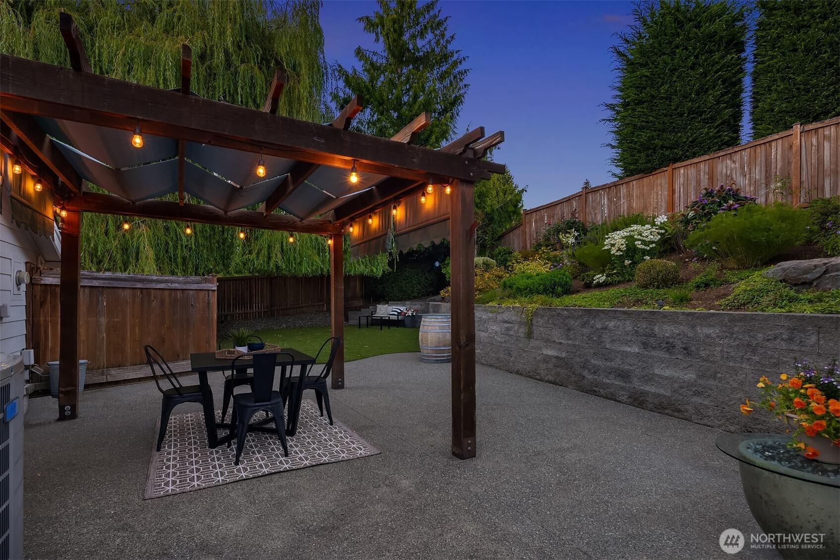 8718 200th Street Southwest Edmonds, WA 98026 - Photo 3 of 38 Gallery Image 3
