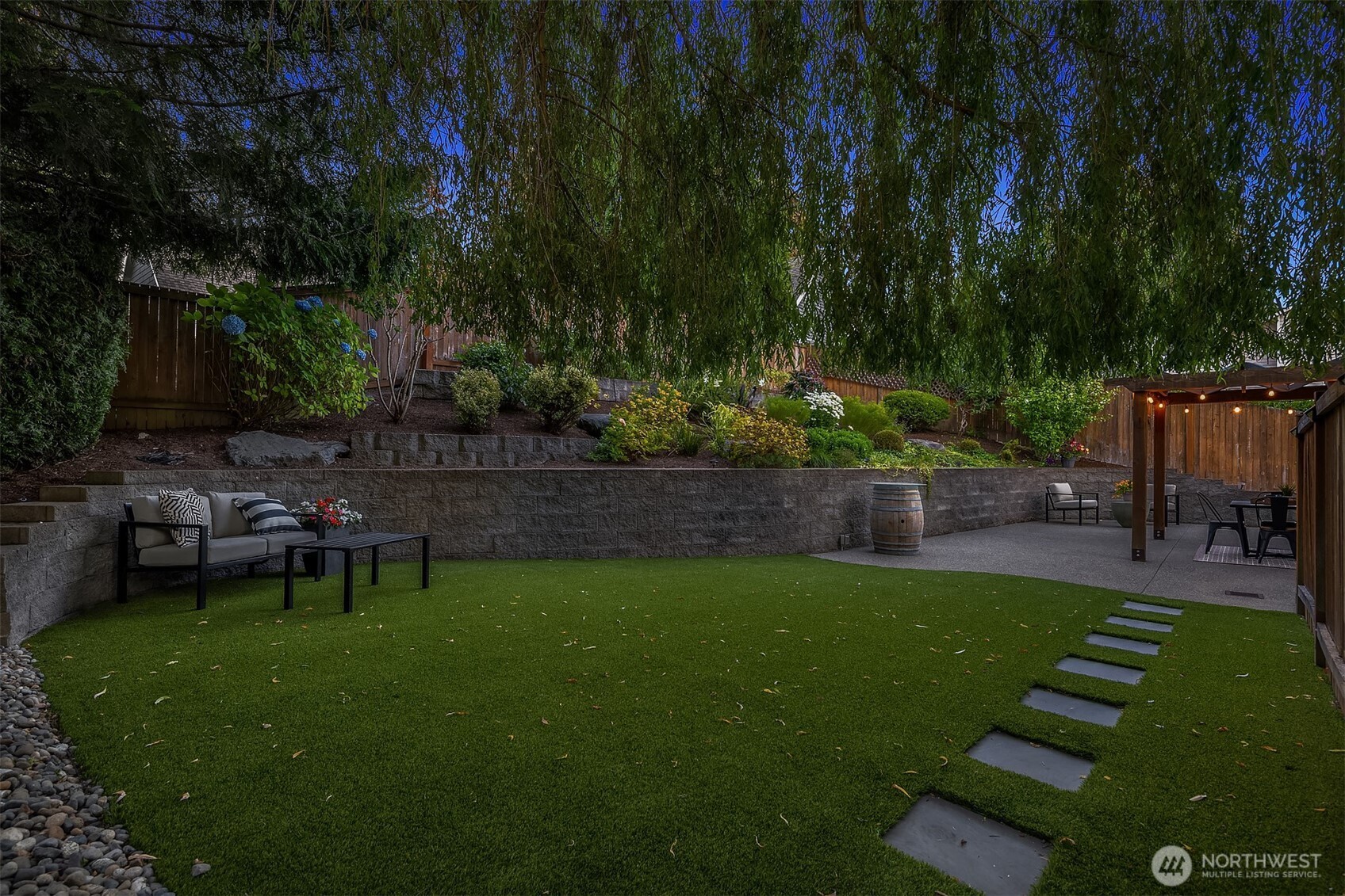 8718 200th Street Southwest Edmonds, WA 98026 - Photo 4 of 38 Gallery Image 4