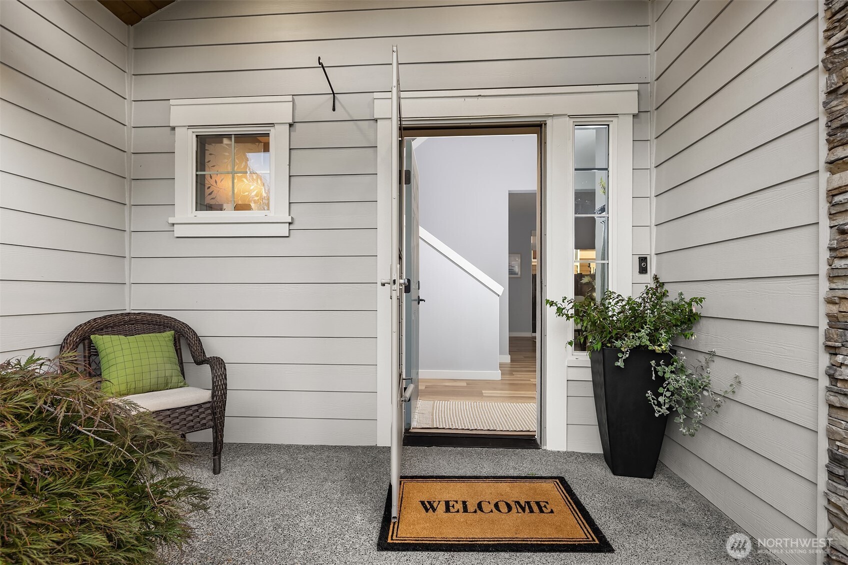 8718 200th Street Southwest Edmonds, WA 98026 - Photo 5 of 38 Gallery Image 5