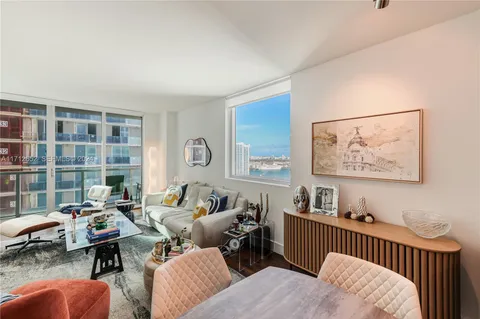 $605,000 | 55 Southeast 6th Street, Unit 3407, Miami, FL 33131