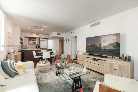 $605,000 | 55 Southeast 6th Street, Unit 3407, Miami, FL 33131
