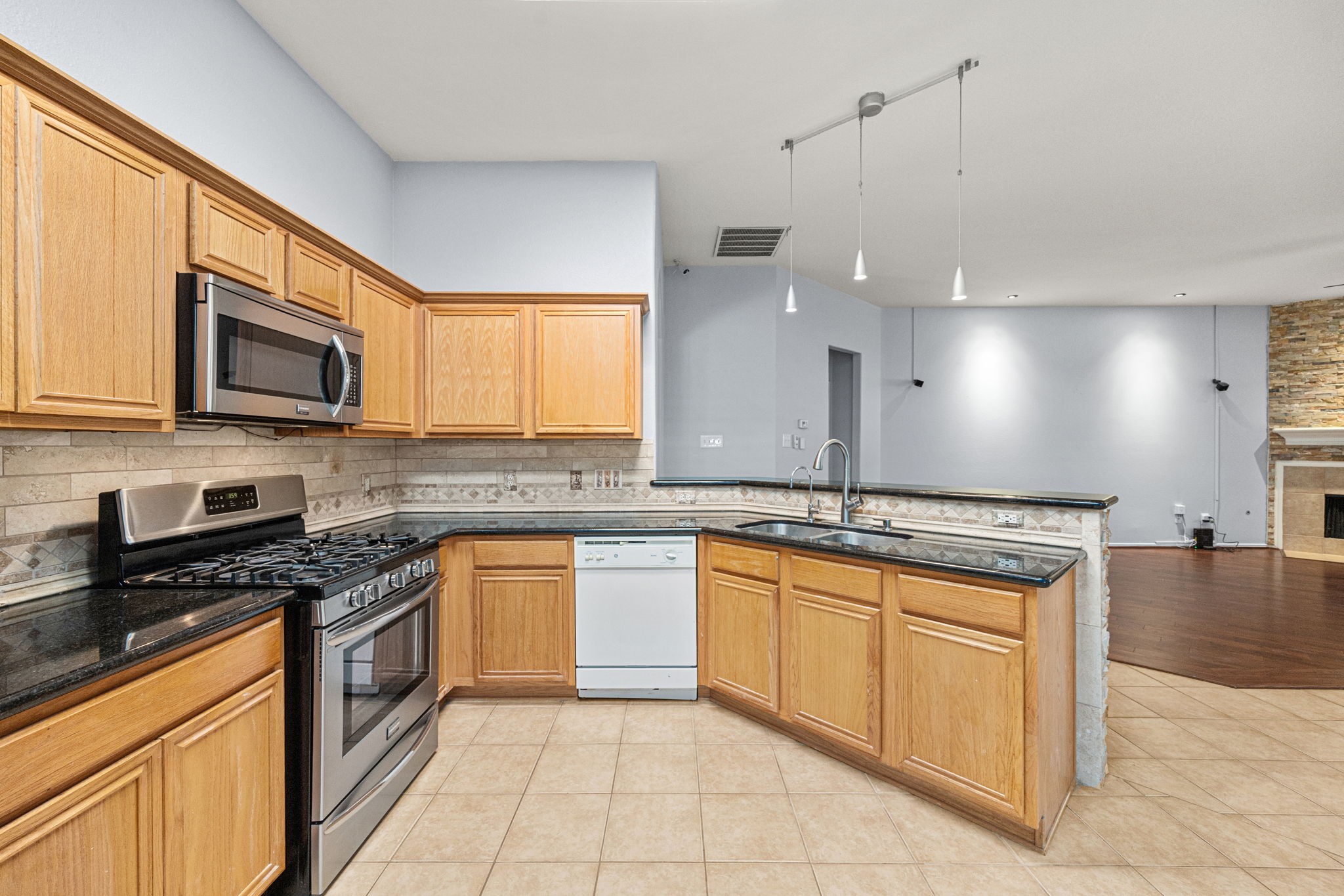 19727 Village Ridge Drive Tomball, TX 77375 - Photo 8 of 24