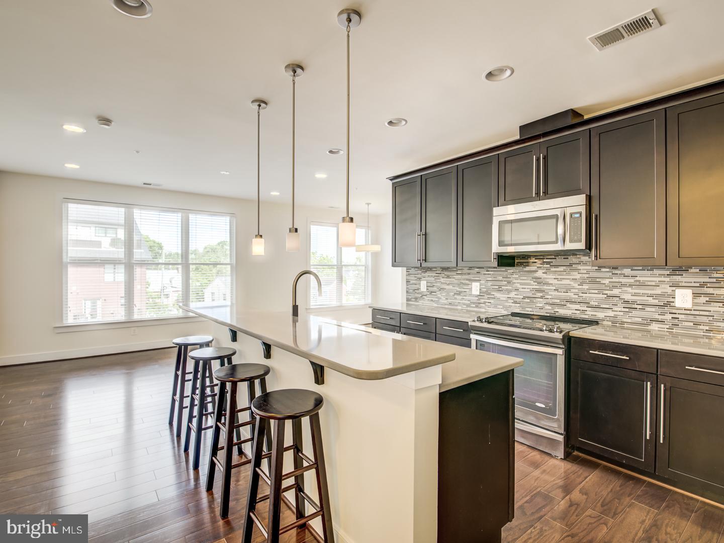 1107 South Walter Reed Drive, Unit 302 Arlington, VA 22204 - Photo 15 of 50 Kitchen