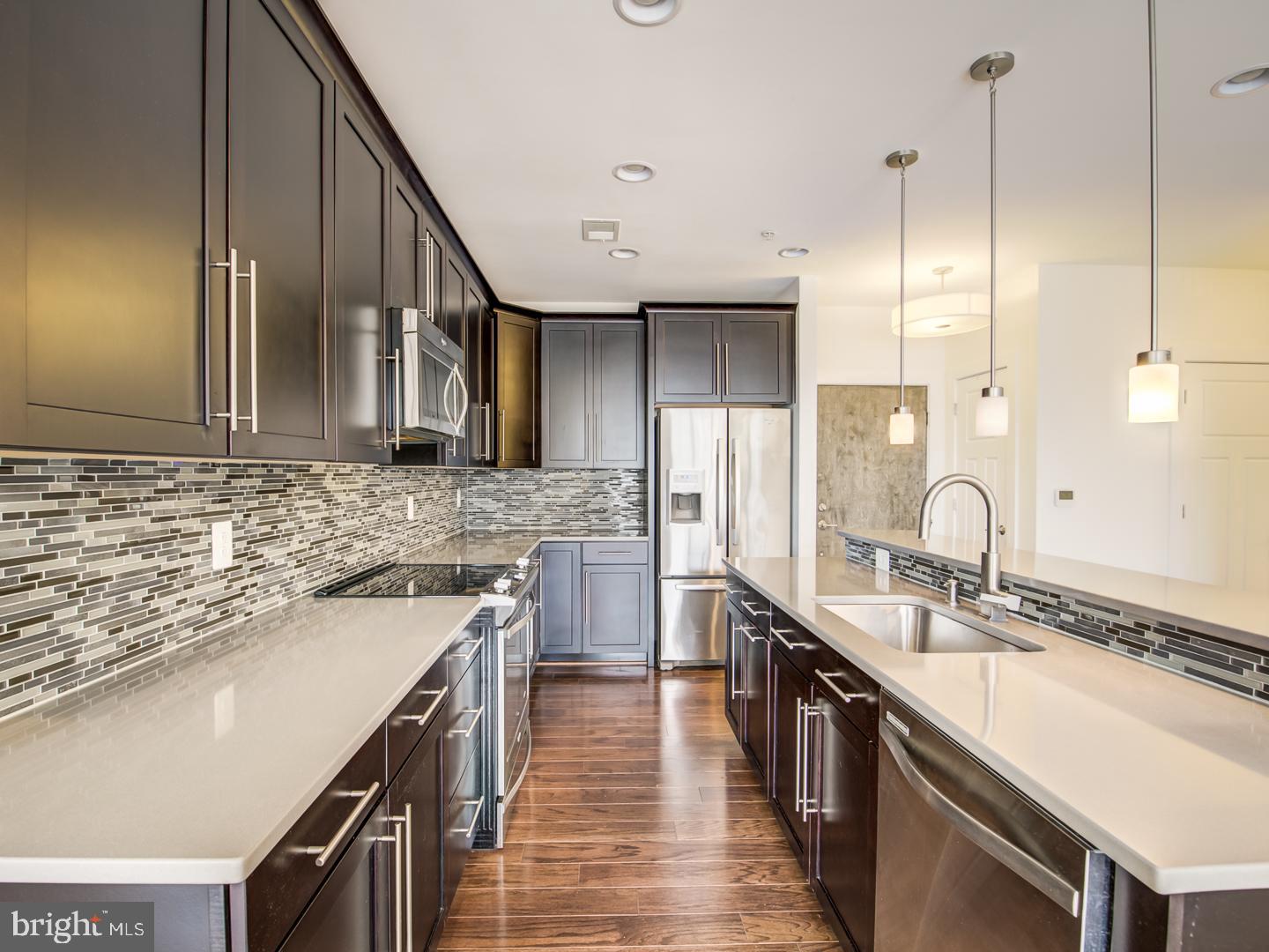 1107 South Walter Reed Drive, Unit 302 Arlington, VA 22204 - Photo 19 of 50 Kitchen