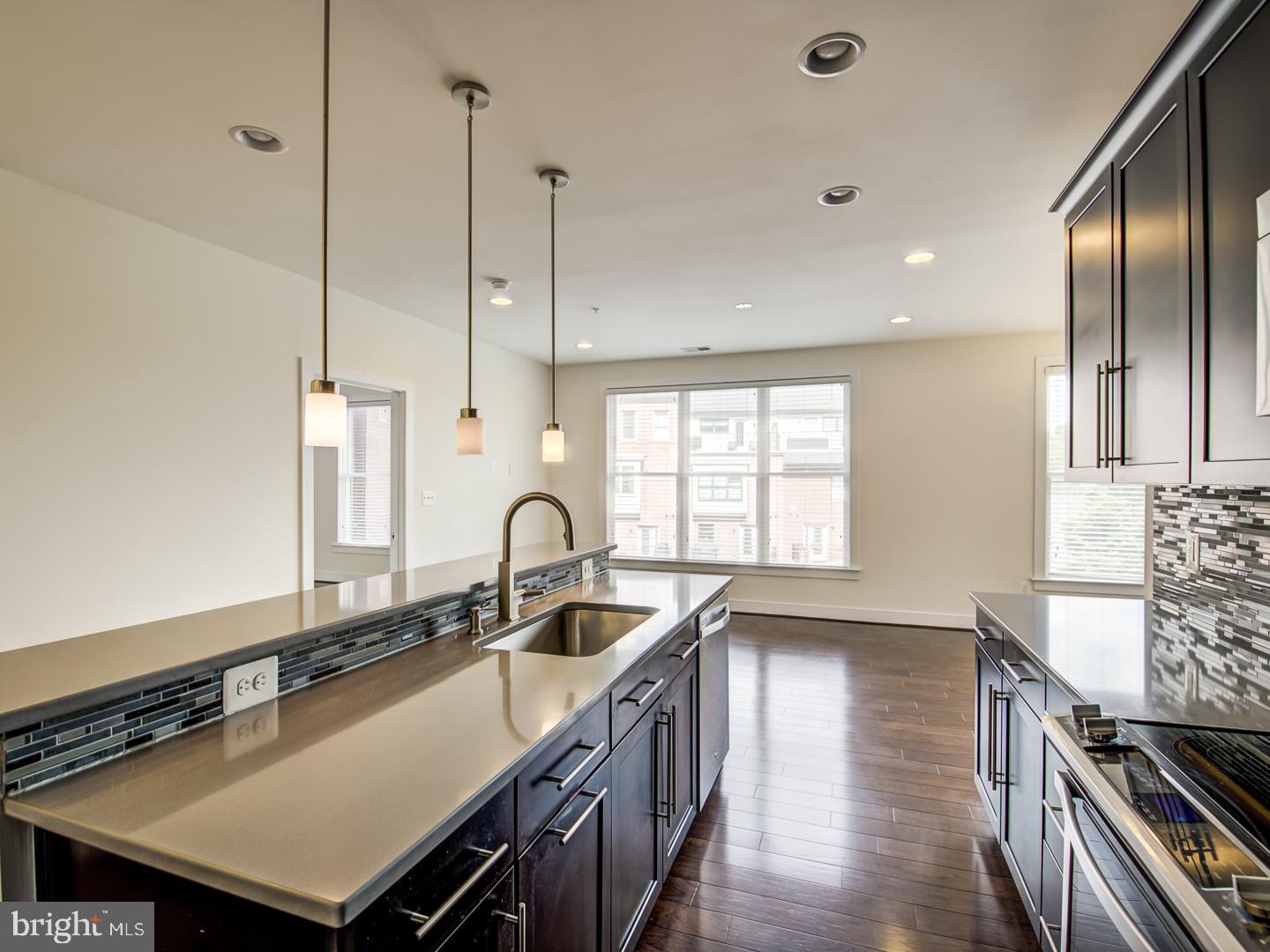 1107 South Walter Reed Drive, Unit 302 Arlington, VA 22204 - Photo 22 of 50 Kitchen
