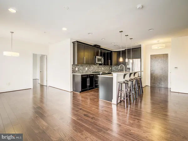 $2,800 | 1107 South Walter Reed Drive, Unit 302, Arlington, VA 22204