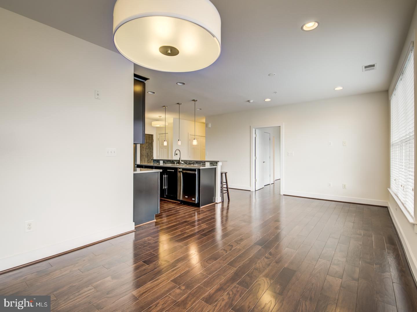 1107 South Walter Reed Drive, Unit 302 Arlington, VA 22204 - Photo 27 of 50 Dining area/Living room