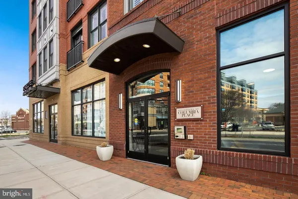 $2,800 | 1107 South Walter Reed Drive, Unit 302, Arlington, VA 22204