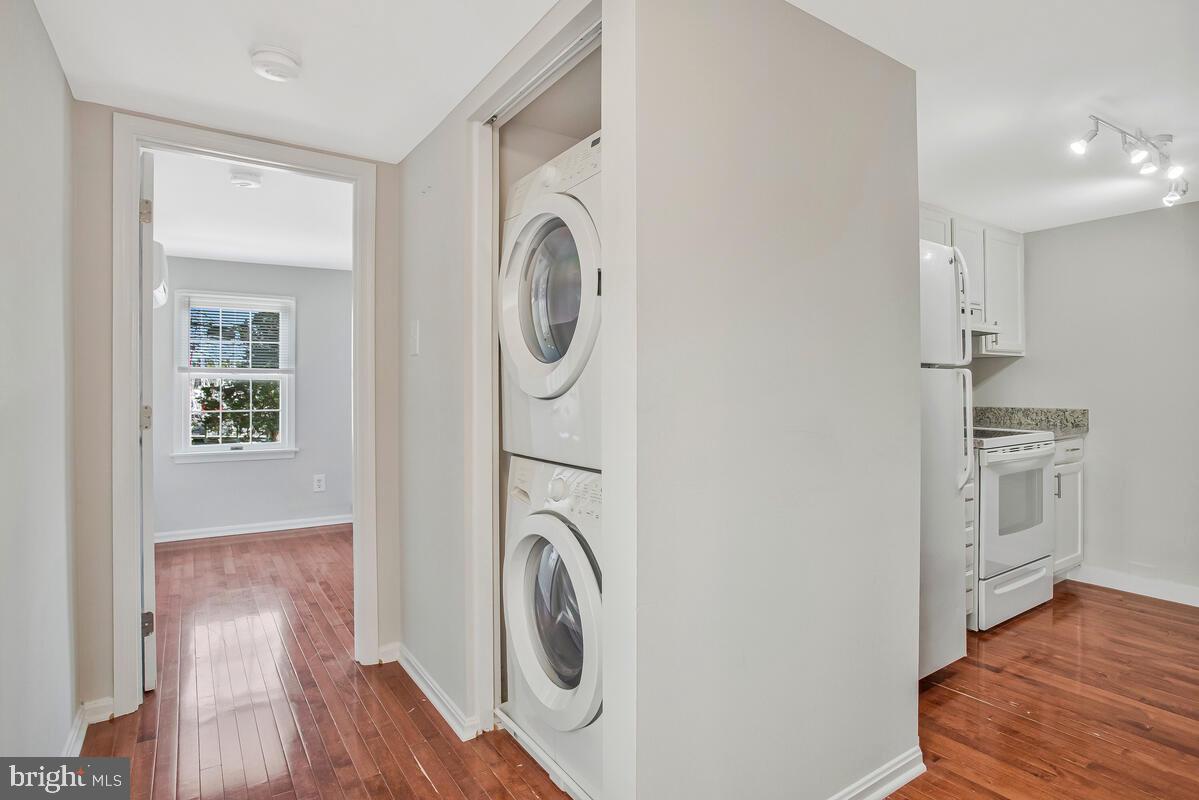 320 Chester Avenue Annapolis, MD 21403 - Photo 27 of 32 a view of a hallway with washer and dryer