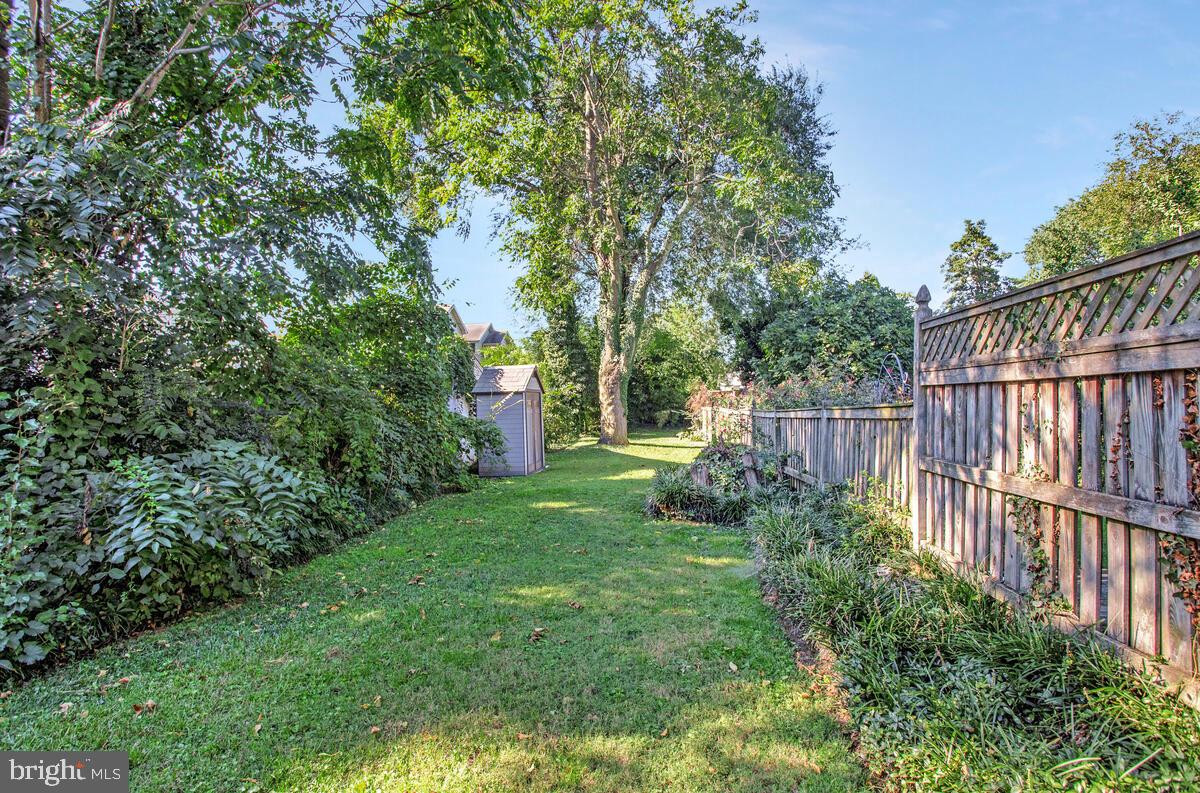 320 Chester Avenue Annapolis, MD 21403 - Photo 30 of 32 a view of a backyard with garden