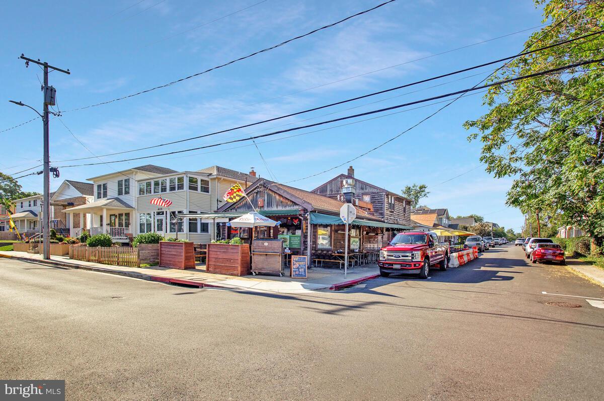 320 Chester Avenue Annapolis, MD 21403 - Photo 32 of 32 a car parked in front of the building