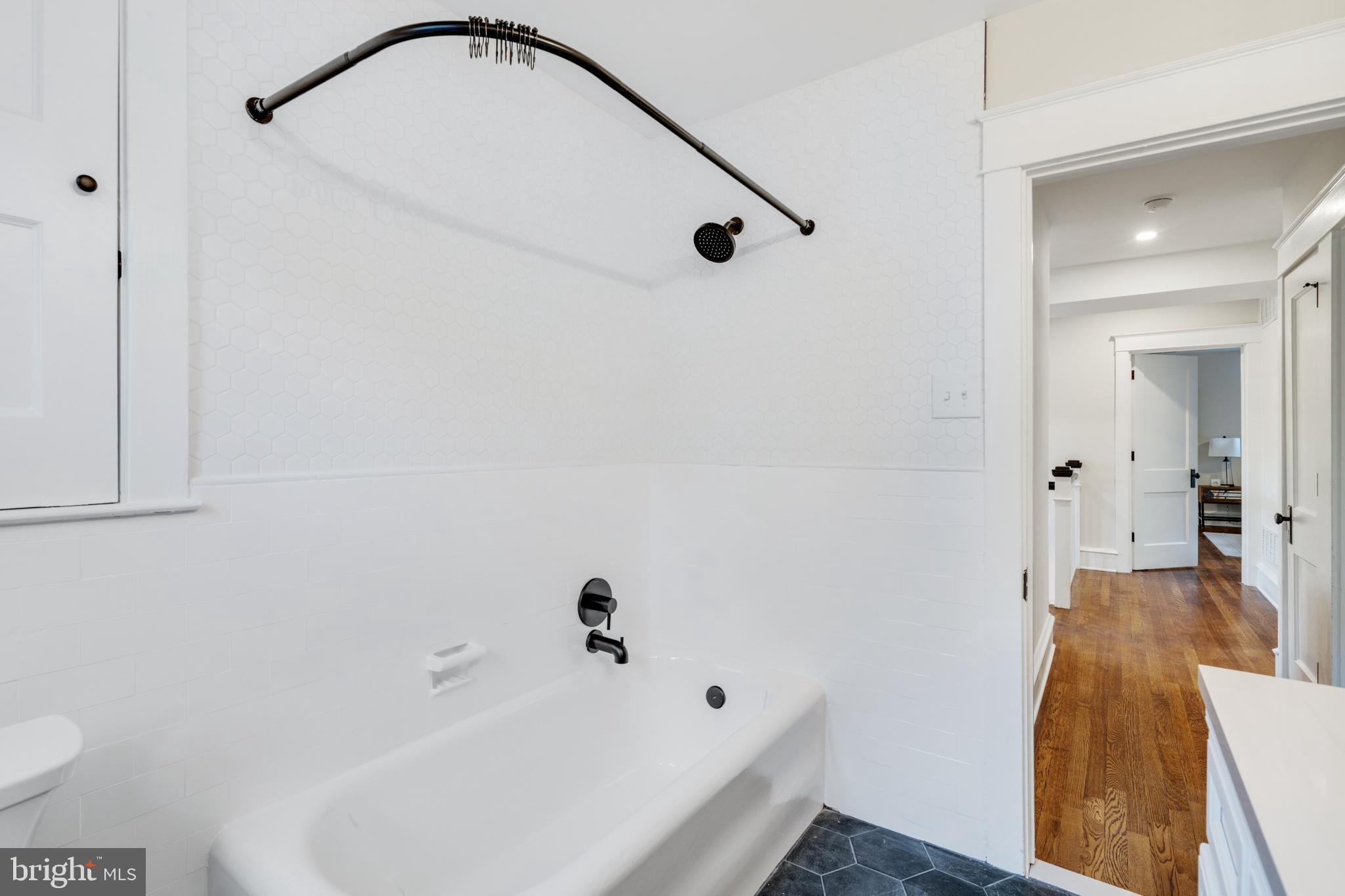 39 North Rolling Road Springfield, PA 19064 - Photo 75 of 119 Second floor bathroom