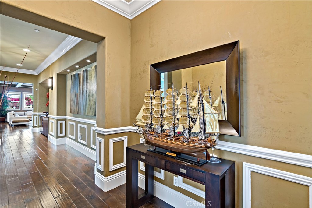 689 Crystal Mountain Circle Riverside, CA 92506 - Photo 11 of 74 Entry hall
