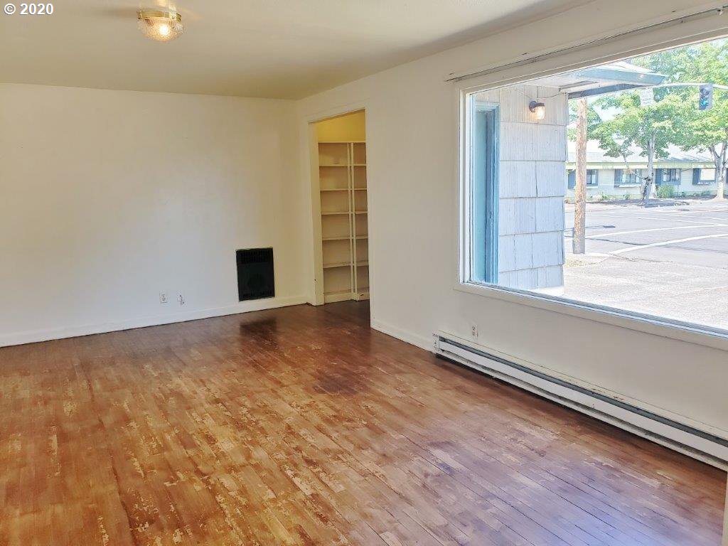 1158 18th Street Springfield, OR 97477 - Photo 4 of 32