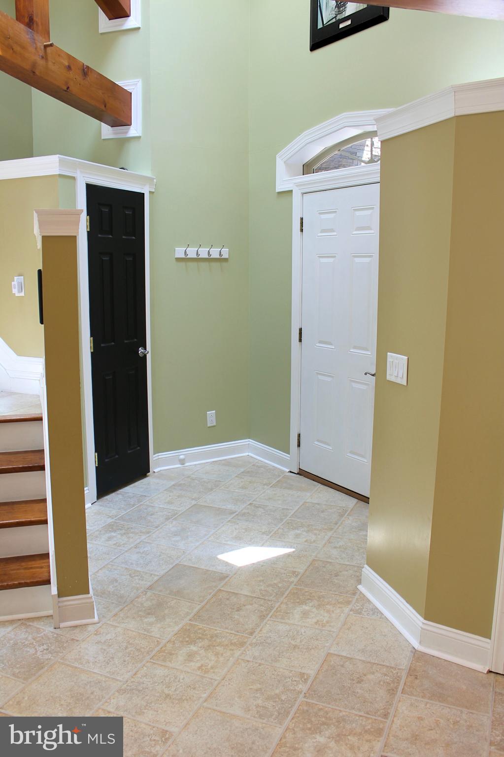 121 Distillery Road Newmanstown, PA 17073 - Photo 15 of 49 Entryway closets