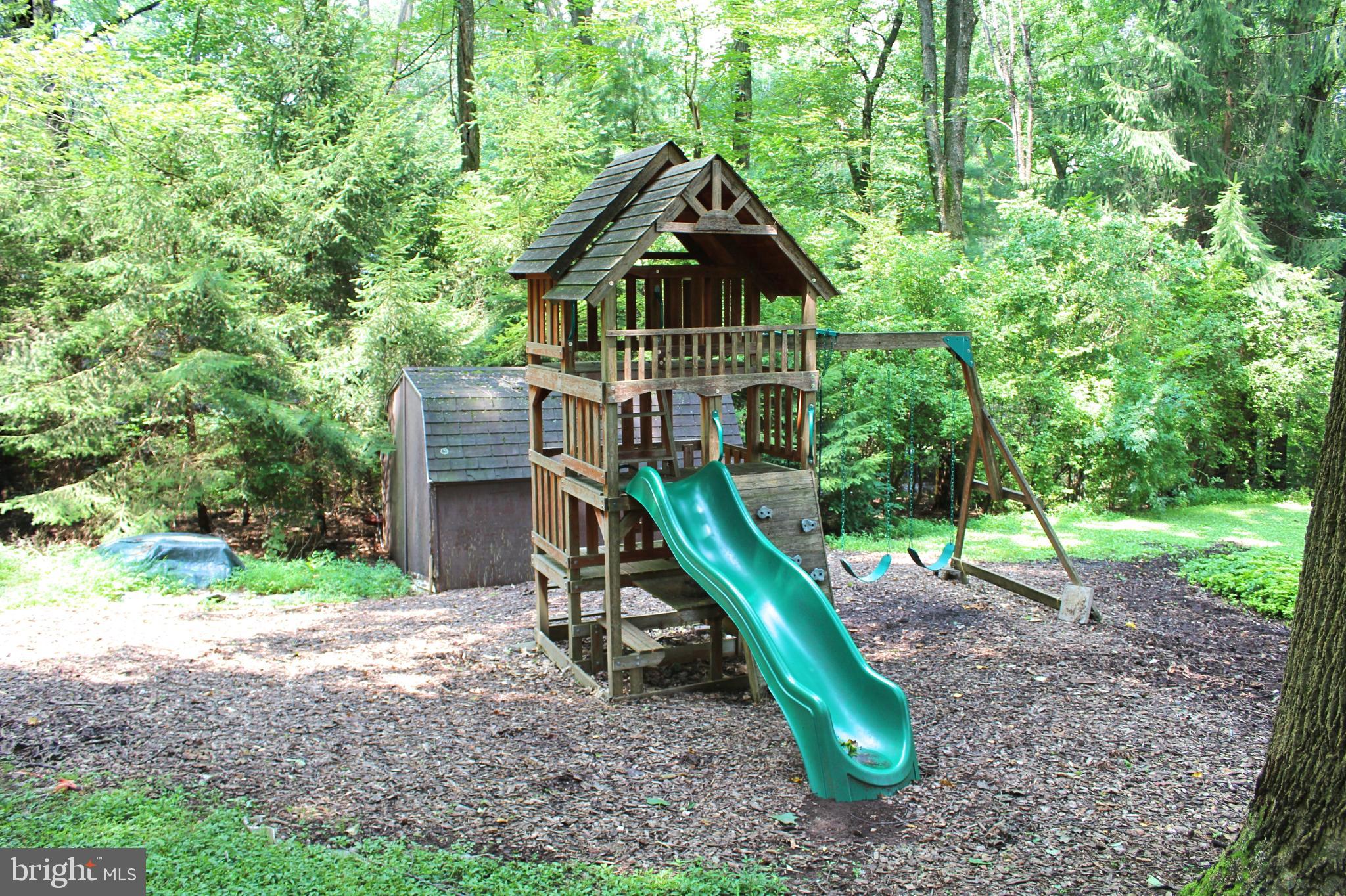 121 Distillery Road Newmanstown, PA 17073 - Photo 37 of 49 Playset