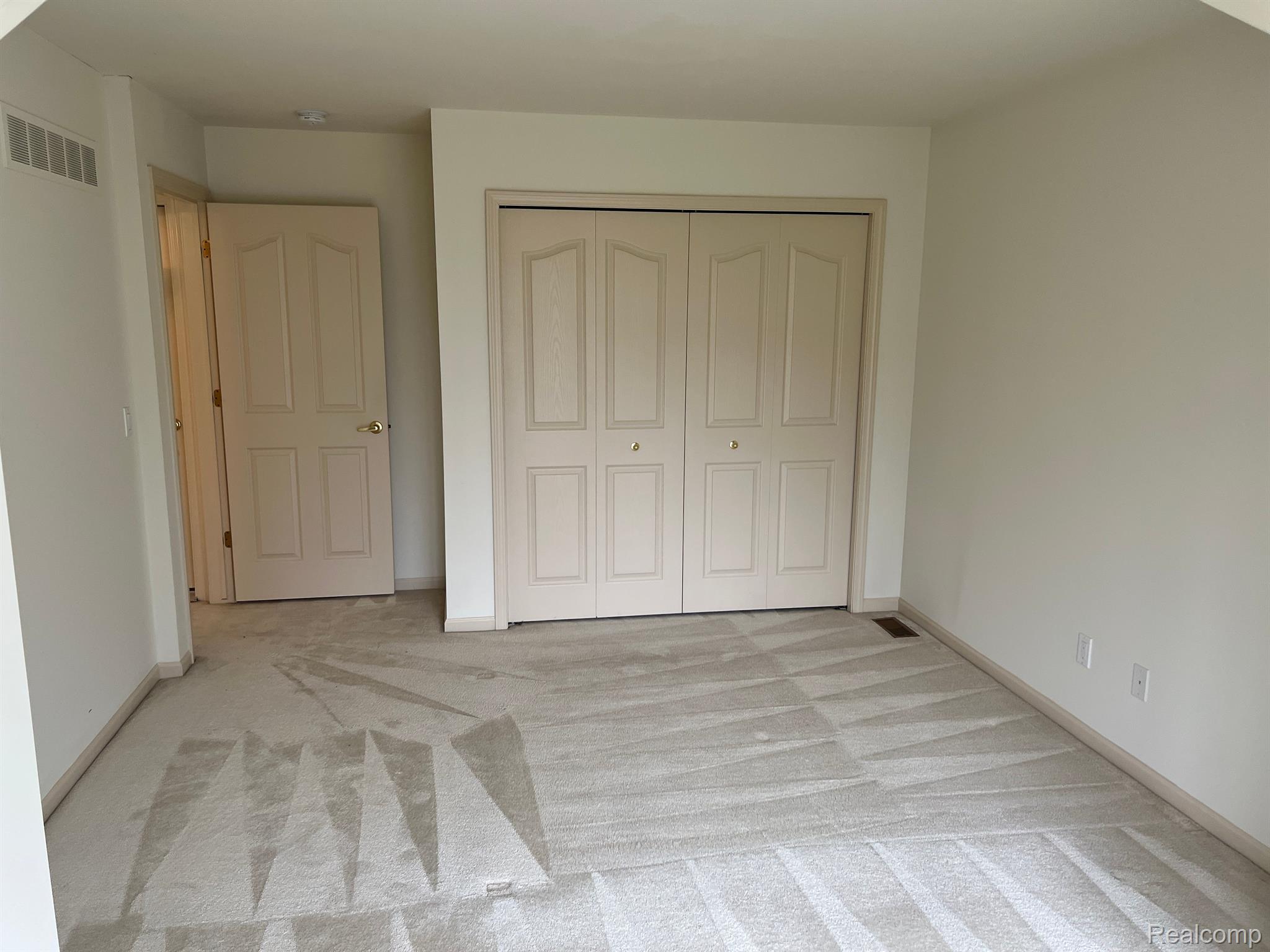 1643 Boulder Court Rochester, MI 48306 - Photo 37 of 52 Big closet in 2nd bedroom