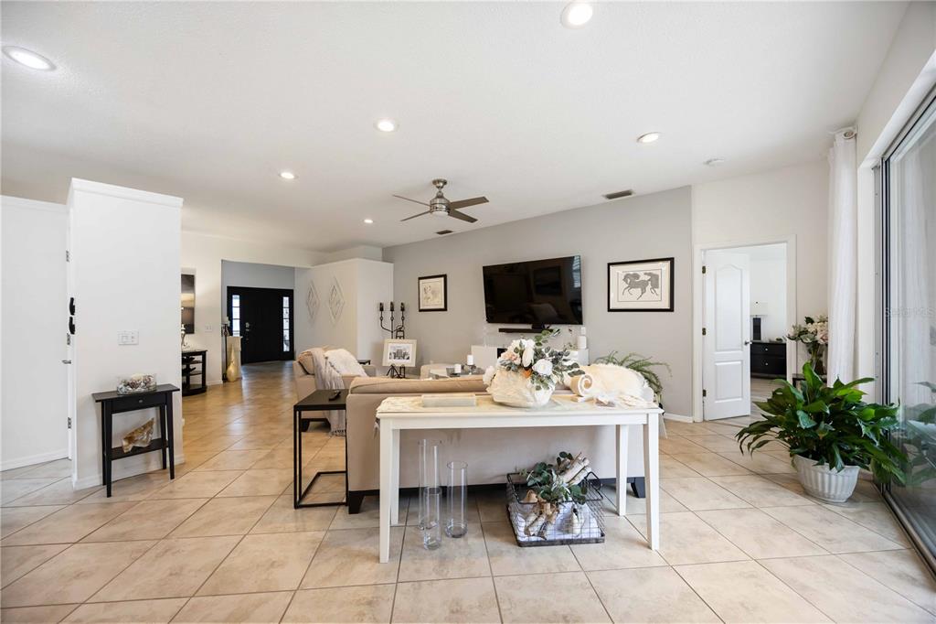 271 Fareham Drive Venice, FL 34293 - Photo 15 of 53