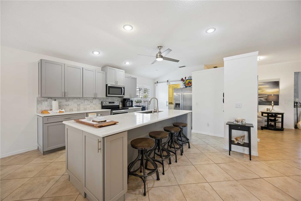 271 Fareham Drive Venice, FL 34293 - Photo 18 of 53