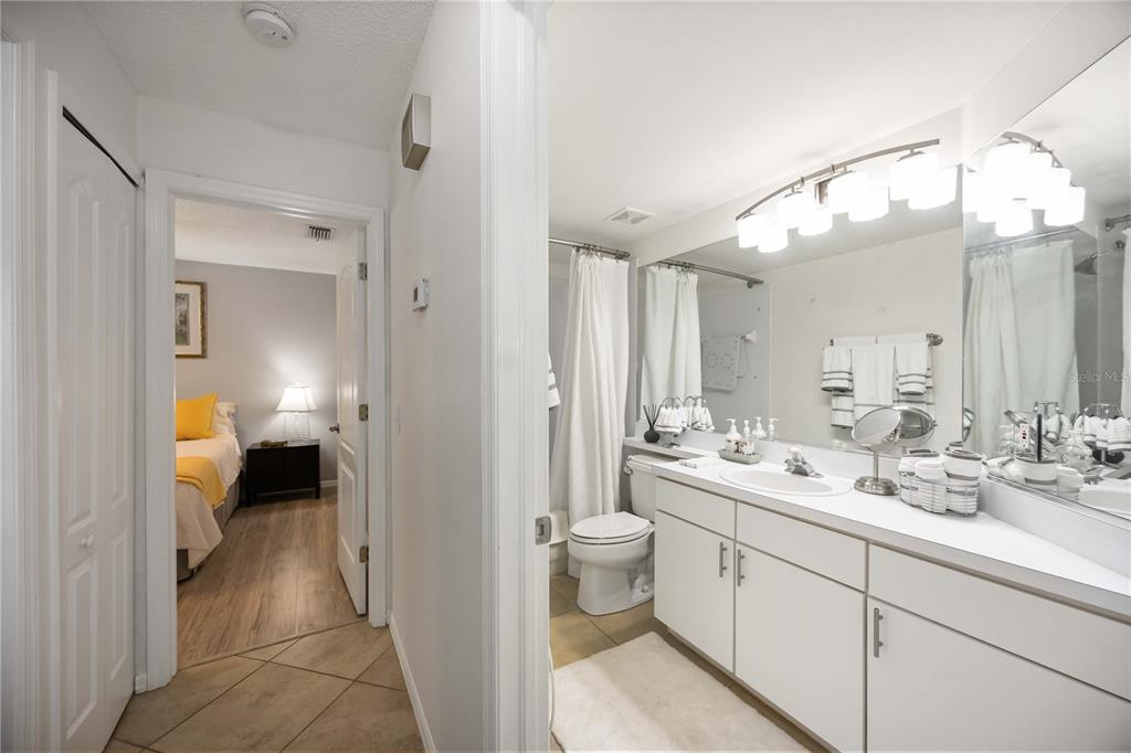 271 Fareham Drive Venice, FL 34293 - Photo 34 of 53