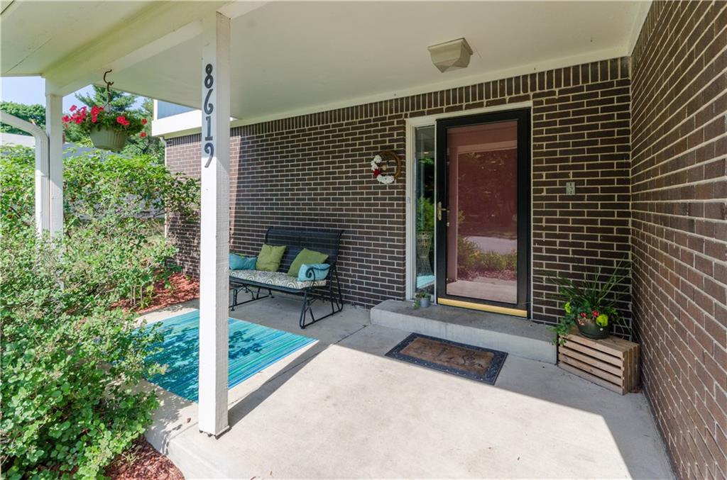 8619 Lancaster Road Indianapolis, IN 46260 - Photo 2 of 25 Gallery Image 2