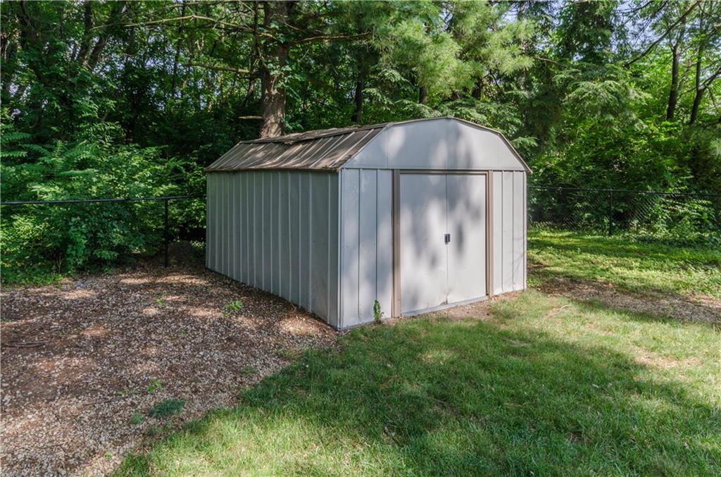 8619 Lancaster Road Indianapolis, IN 46260 - Photo 23 of 25 Gallery Image 23