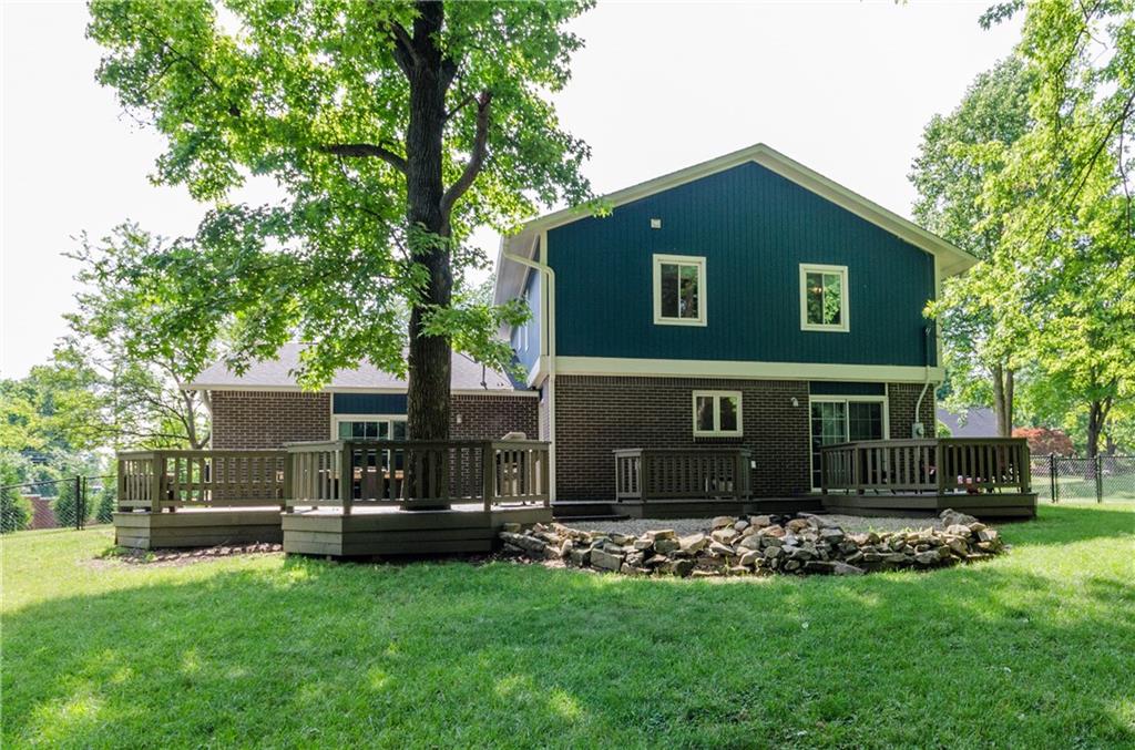 8619 Lancaster Road Indianapolis, IN 46260 - Photo 24 of 25 Gallery Image 24