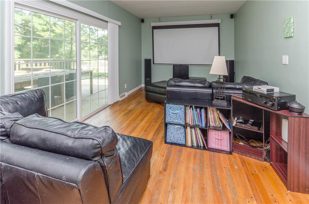 8619 Lancaster Road Indianapolis, IN 46260 - Photo 9 of 25 Gallery Image 9