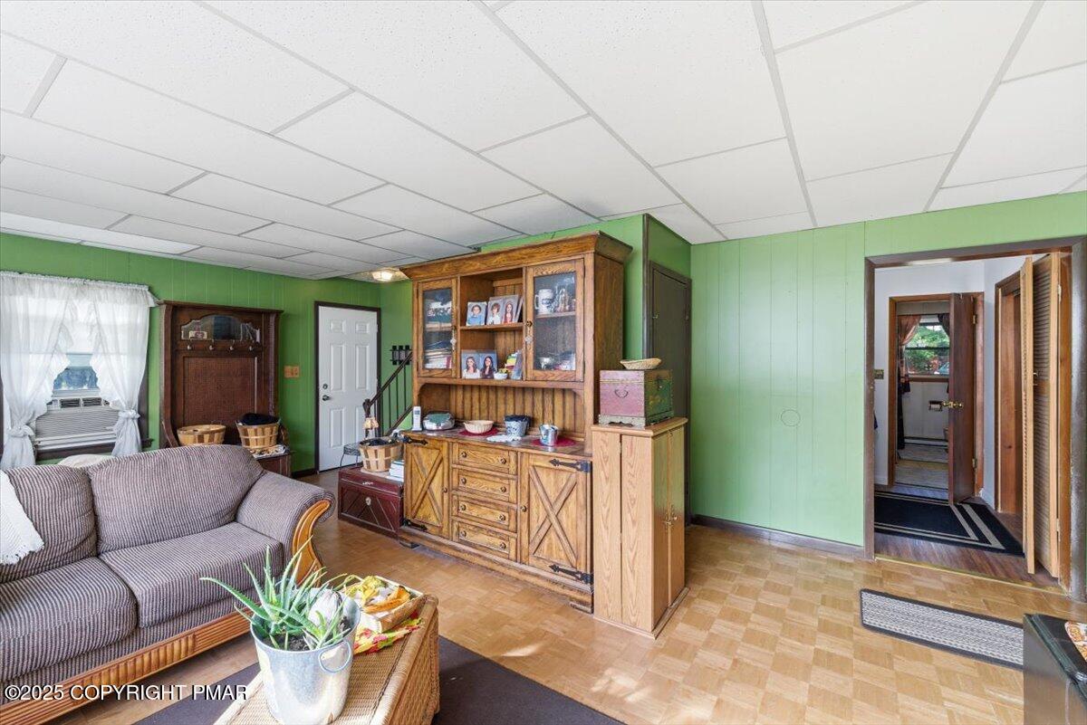 187 Reimer Road Bangor, PA 18013 - Photo 30 of 43 Living Room