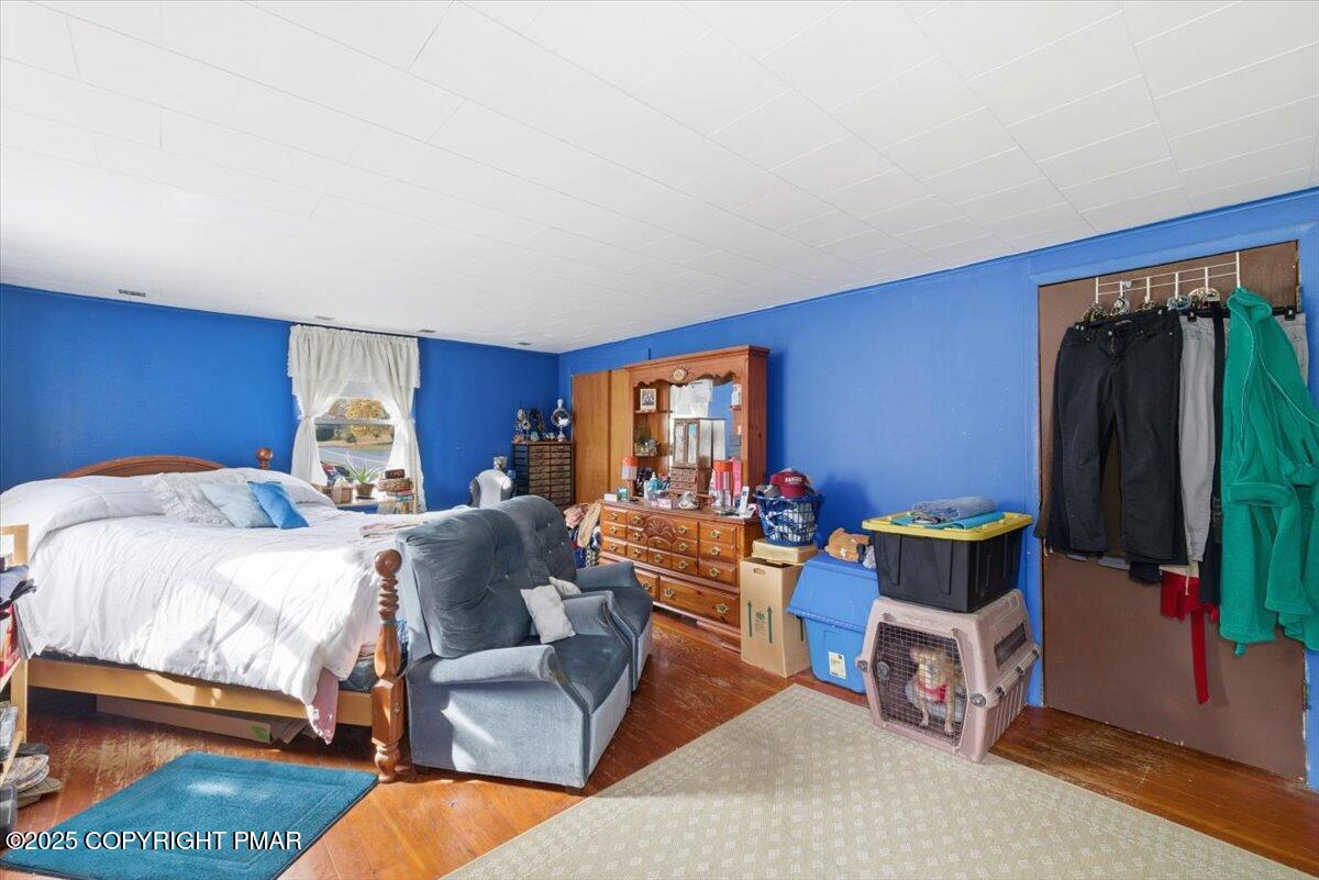 187 Reimer Road Bangor, PA 18013 - Photo 34 of 43 37-Primary bedroom36
